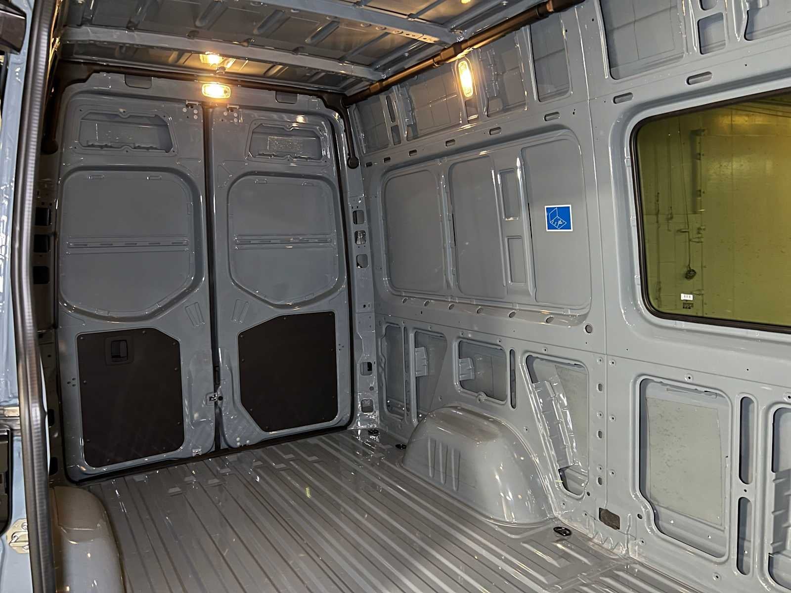 2026 Mercedes-Benz Sprinter 2500 Standard Roof I4 Diesel HO 144 AWD