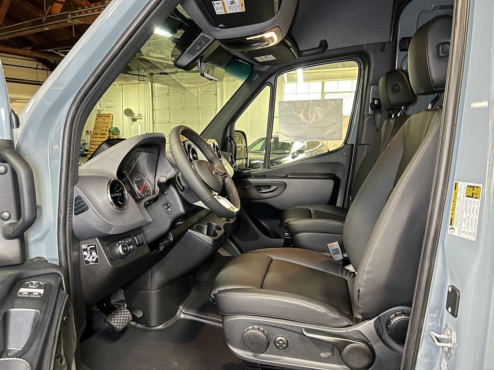 2026 Mercedes-Benz Sprinter 2500 Standard Roof I4 Diesel HO 144 AWD