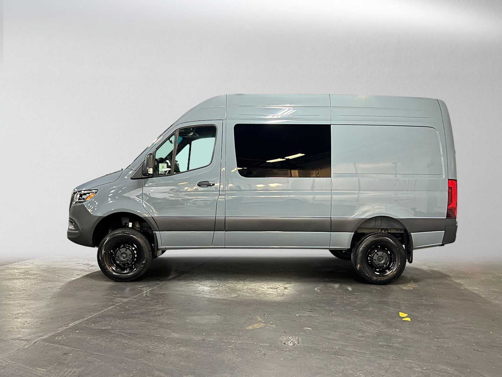 2026 Mercedes-Benz Sprinter 2500 Standard Roof I4 Diesel HO 144 AWD