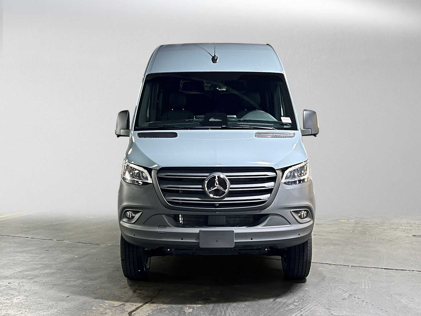 2026 Mercedes-Benz Sprinter 2500 Standard Roof I4 Diesel HO 144 AWD