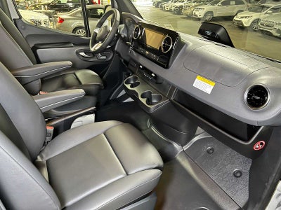 2026 Mercedes-Benz Sprinter 2500 Standard Roof I4 Diesel HO 144 AWD