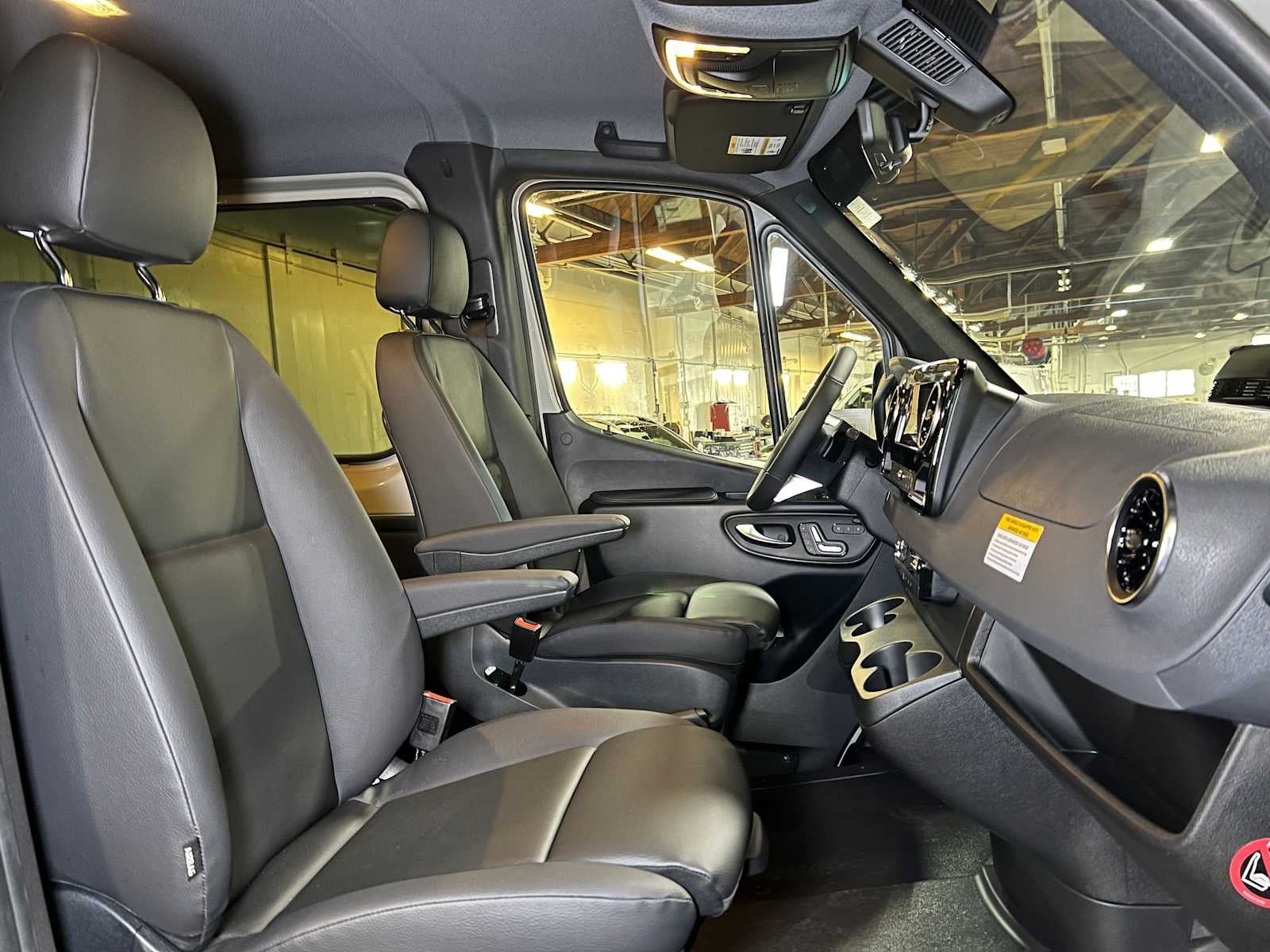 2026 Mercedes-Benz Sprinter 2500 Standard Roof I4 Diesel HO 144 AWD
