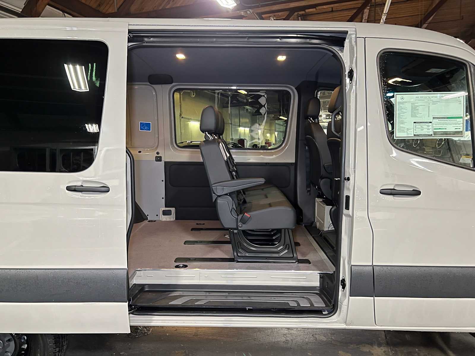 2026 Mercedes-Benz Sprinter 2500 Standard Roof I4 Diesel HO 144 AWD
