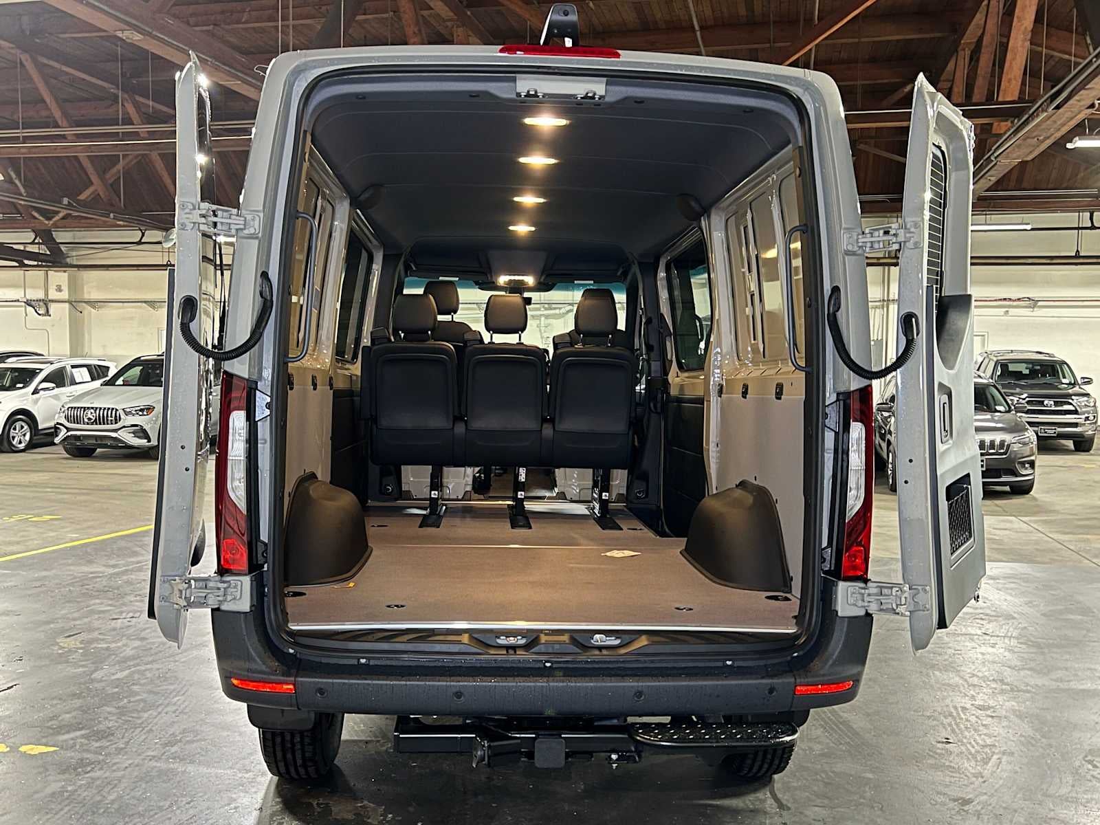 2026 Mercedes-Benz Sprinter 2500 Standard Roof I4 Diesel HO 144 AWD
