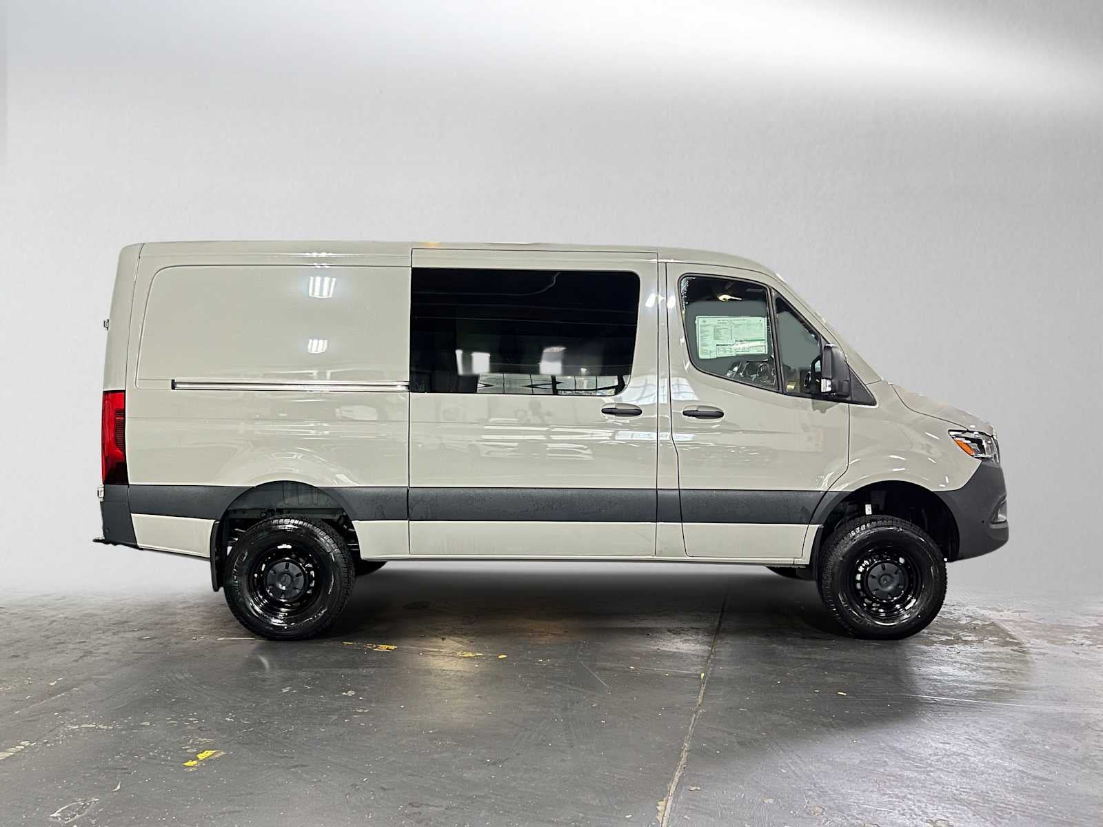 2026 Mercedes-Benz Sprinter 2500 Standard Roof I4 Diesel HO 144 AWD