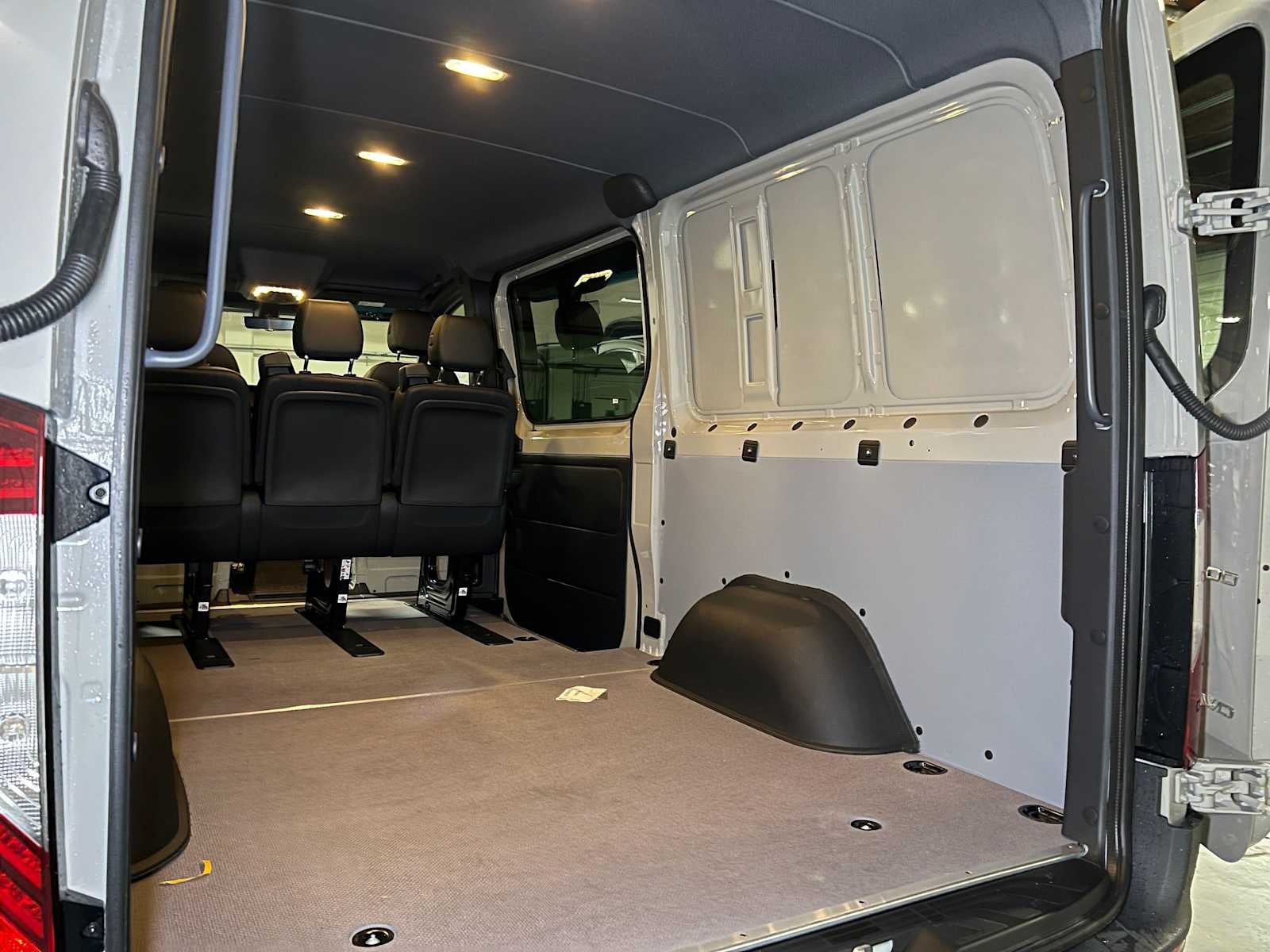 2026 Mercedes-Benz Sprinter 2500 Standard Roof I4 Diesel HO 144 AWD