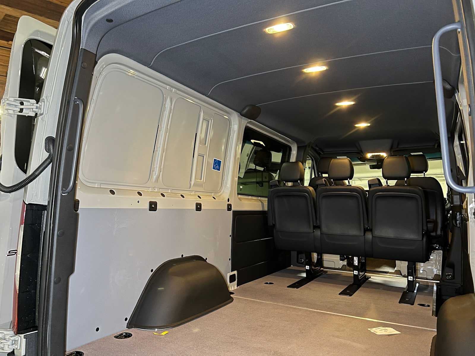 2026 Mercedes-Benz Sprinter 2500 Standard Roof I4 Diesel HO 144 AWD