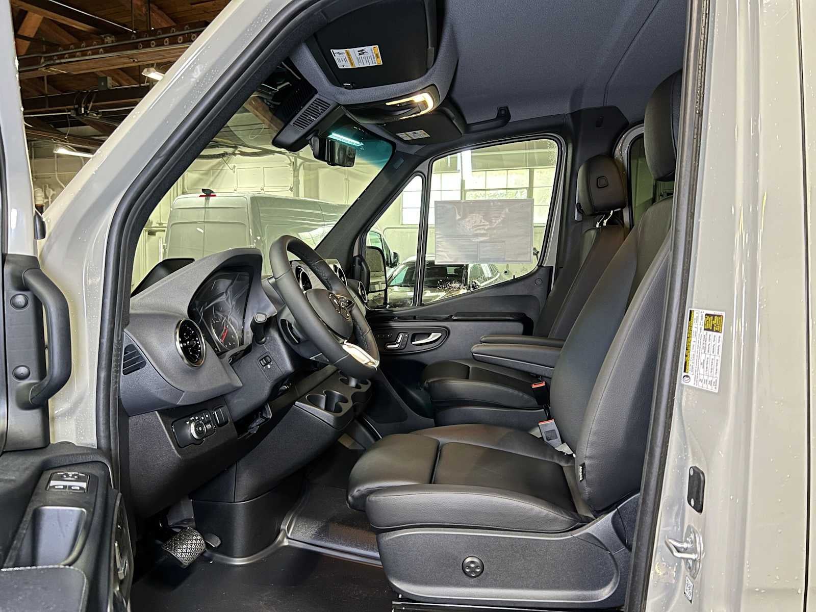 2026 Mercedes-Benz Sprinter 2500 Standard Roof I4 Diesel HO 144 AWD