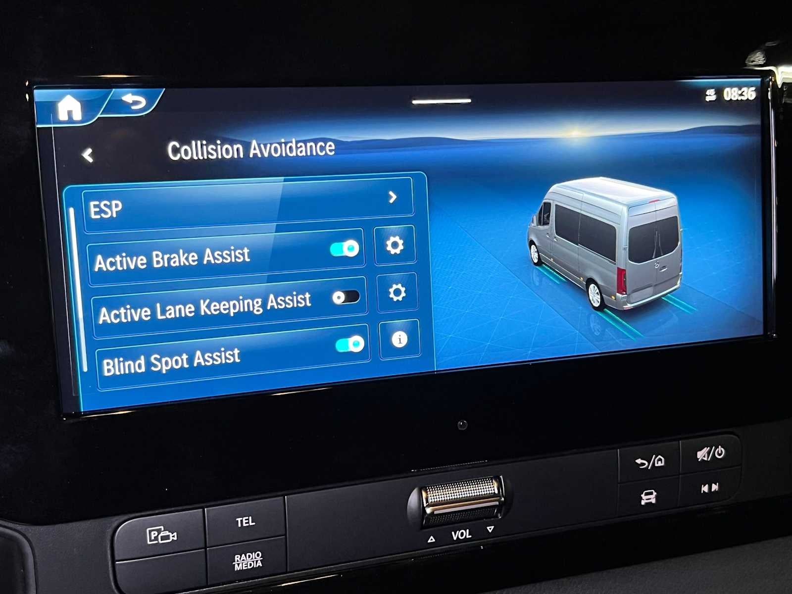 2026 Mercedes-Benz Sprinter 2500 Standard Roof I4 Diesel HO 144 AWD
