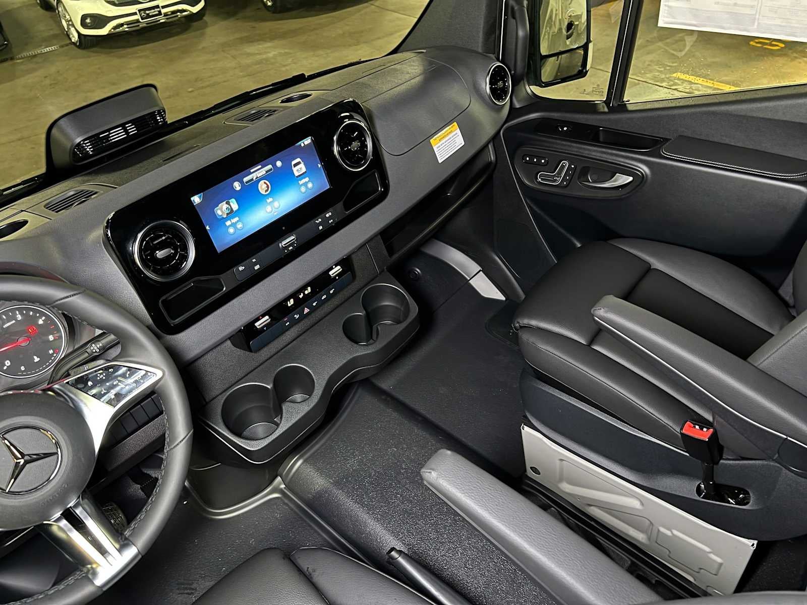2026 Mercedes-Benz Sprinter 2500 Standard Roof I4 Diesel HO 144 AWD