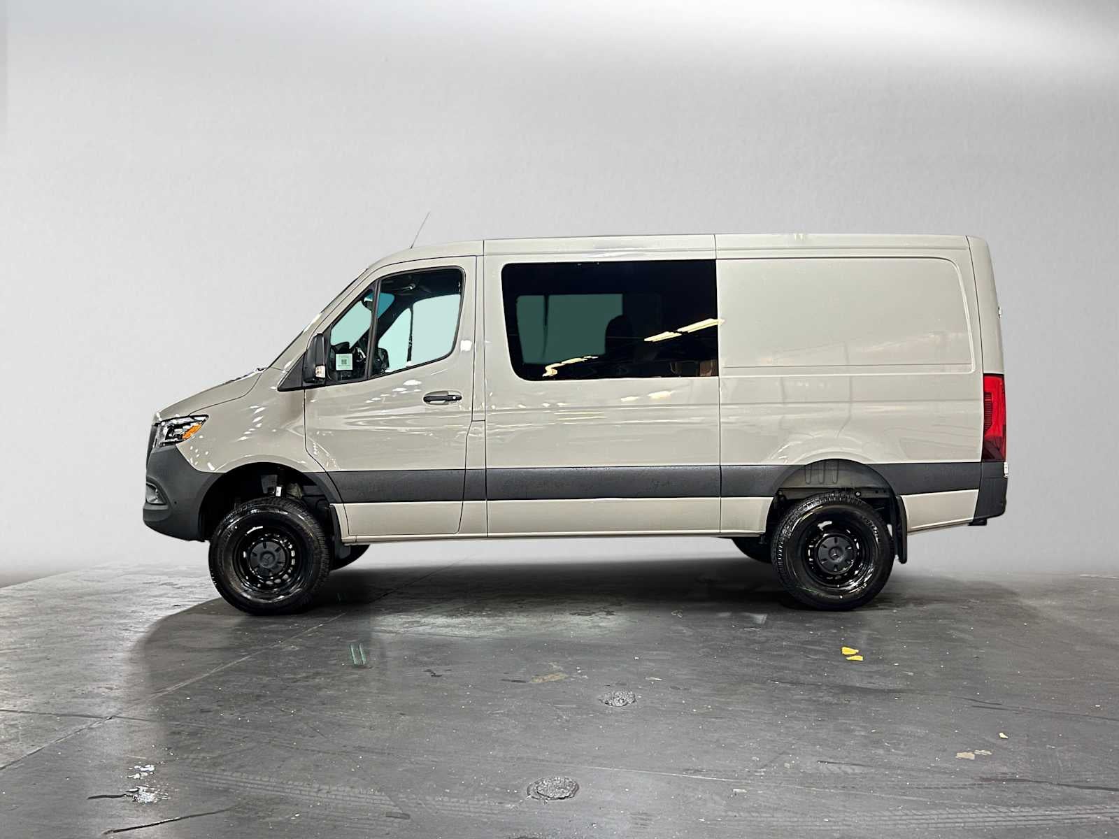 2026 Mercedes-Benz Sprinter 2500 Standard Roof I4 Diesel HO 144 AWD