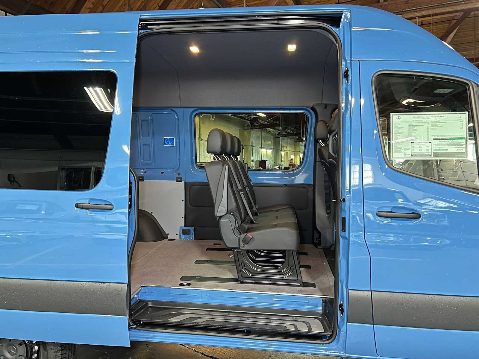 2026 Mercedes-Benz Sprinter Crew 2500 Standard Roof I4 Diesel HO 144 AWD