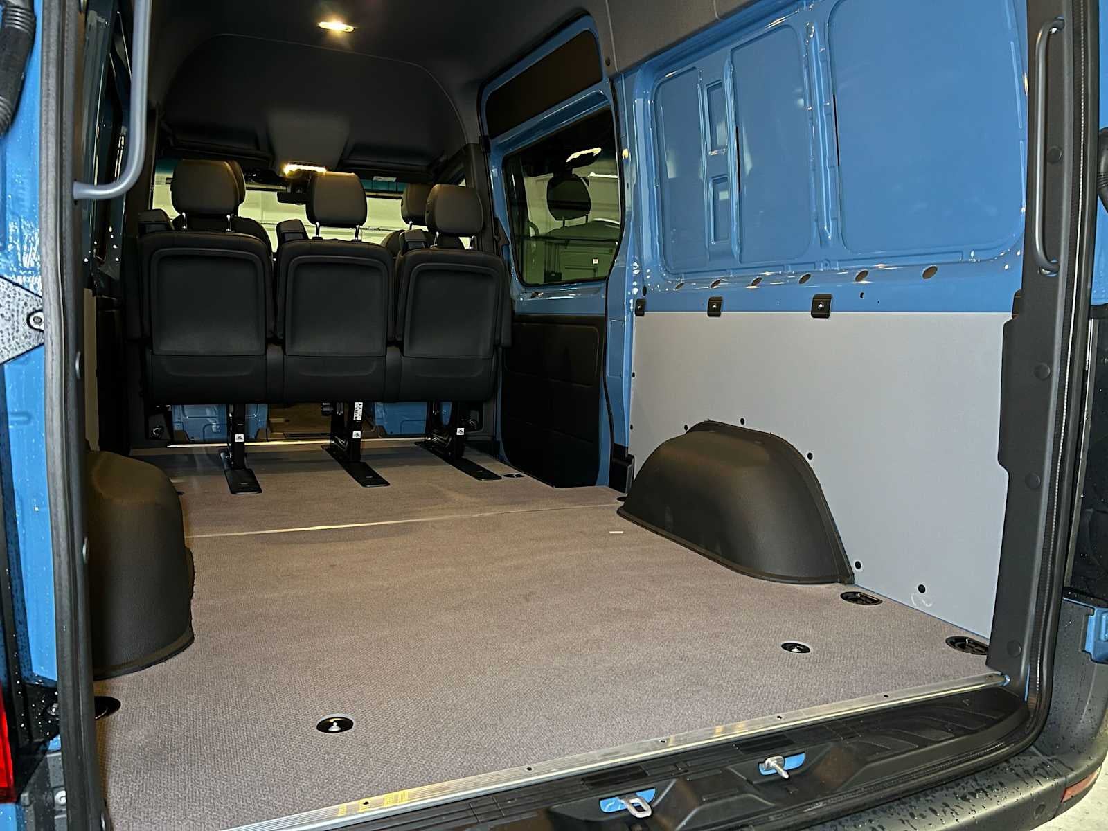 2026 Mercedes-Benz Sprinter Crew 2500 Standard Roof I4 Diesel HO 144 AWD