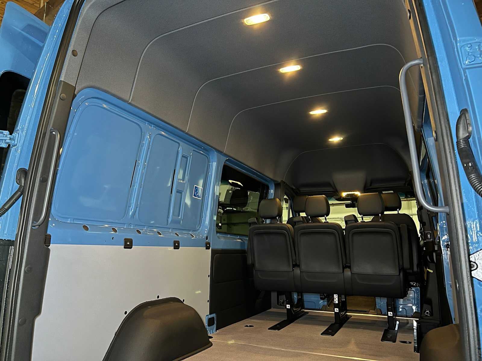 2026 Mercedes-Benz Sprinter Crew 2500 Standard Roof I4 Diesel HO 144 AWD