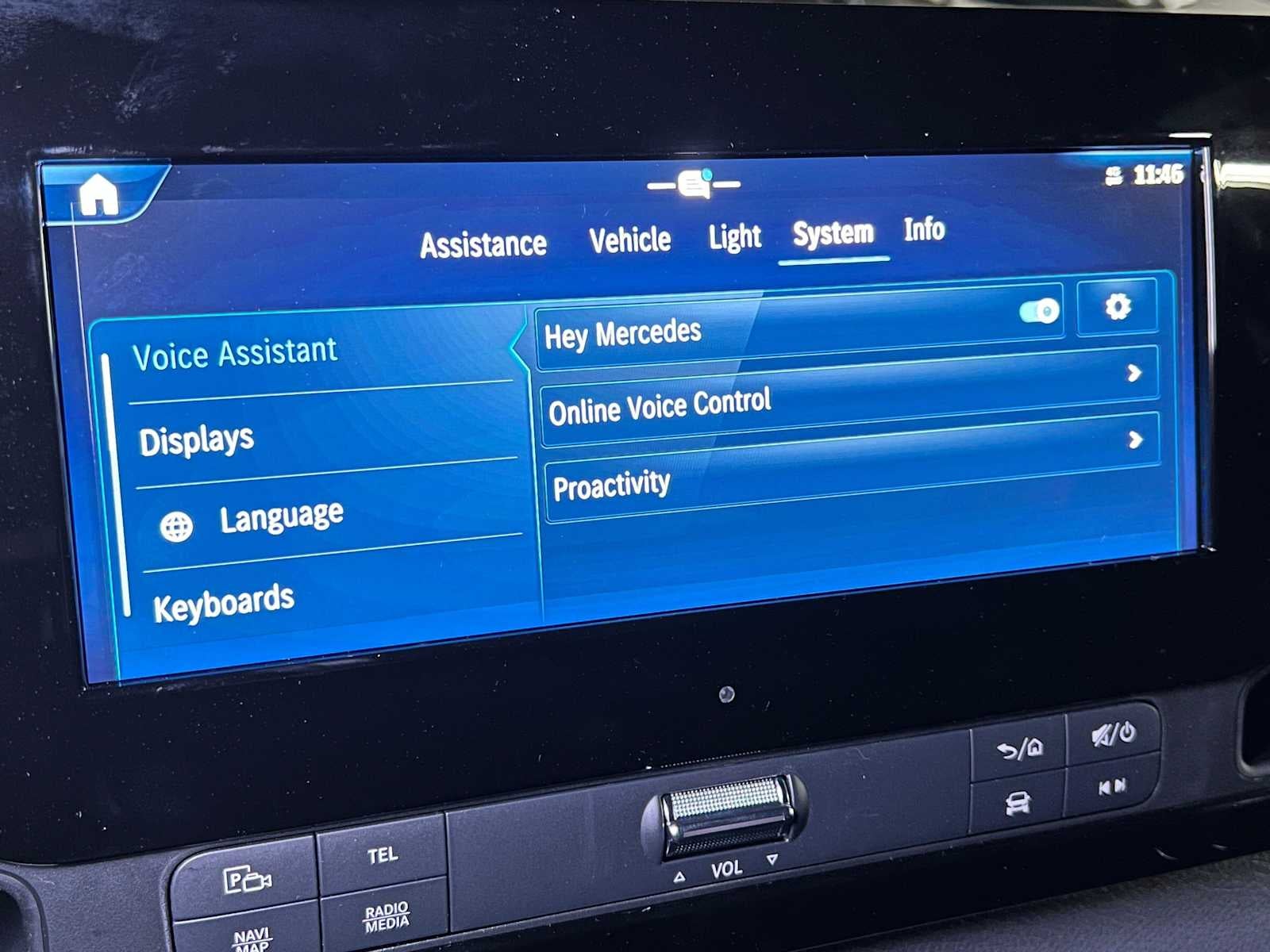 2026 Mercedes-Benz Sprinter Crew 2500 Standard Roof I4 Diesel HO 144 AWD
