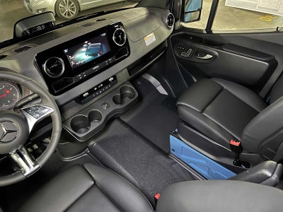 2026 Mercedes-Benz Sprinter Crew 2500 Standard Roof I4 Diesel HO 144 AWD