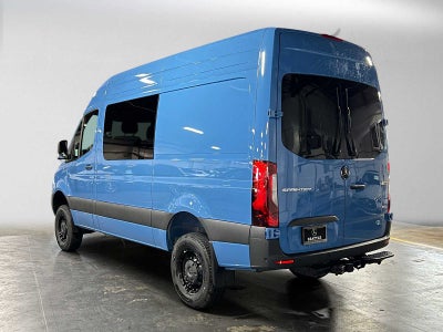 2026 Mercedes-Benz Sprinter Crew 2500 Standard Roof I4 Diesel HO 144 AWD