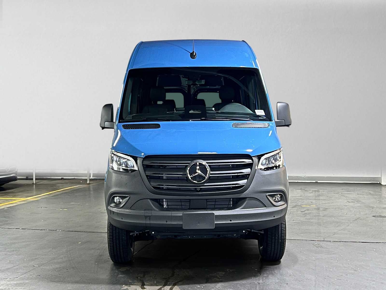 2026 Mercedes-Benz Sprinter Crew 2500 Standard Roof I4 Diesel HO 144 AWD