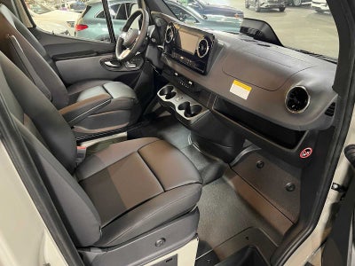 2026 Mercedes-Benz Sprinter Crew 2500 Standard Roof I4 Diesel HO 144 AWD