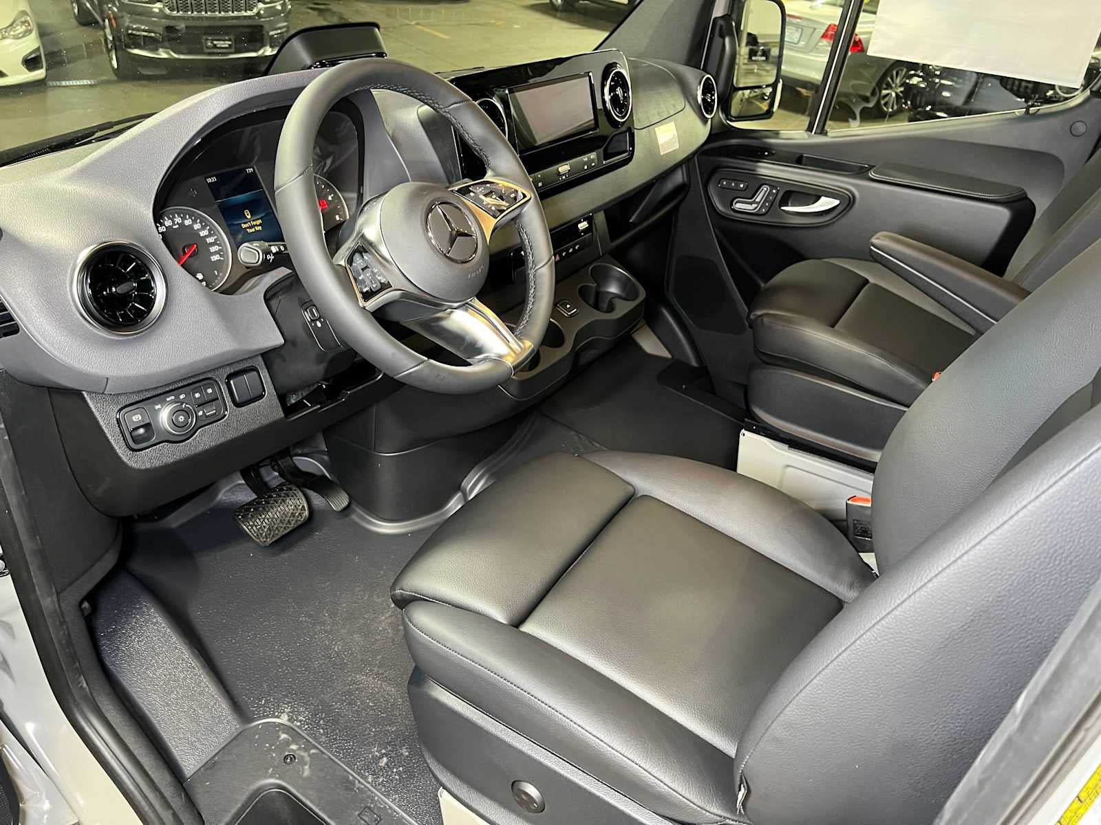 2026 Mercedes-Benz Sprinter Crew 2500 Standard Roof I4 Diesel HO 144 AWD
