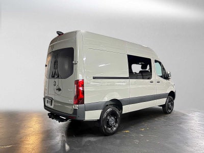 2026 Mercedes-Benz Sprinter Crew 2500 Standard Roof I4 Diesel HO 144 AWD