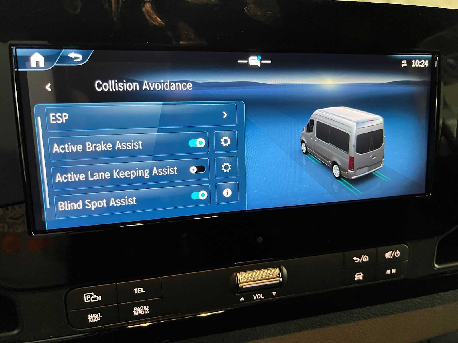 2026 Mercedes-Benz Sprinter Crew 2500 Standard Roof I4 Diesel HO 144 AWD