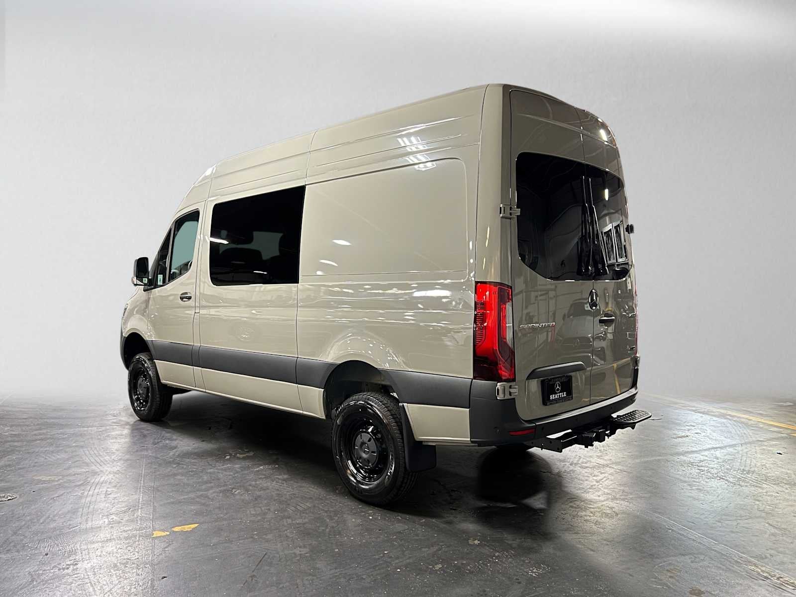 2026 Mercedes-Benz Sprinter Crew 2500 Standard Roof I4 Diesel HO 144 AWD