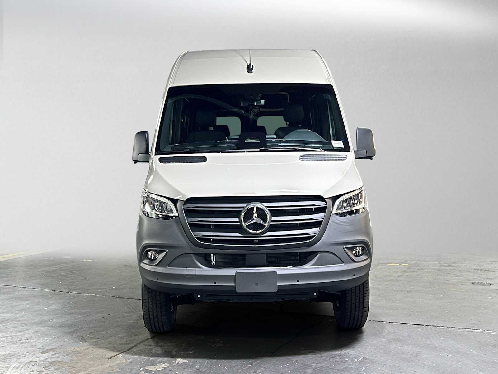 2026 Mercedes-Benz Sprinter Crew 2500 Standard Roof I4 Diesel HO 144 AWD
