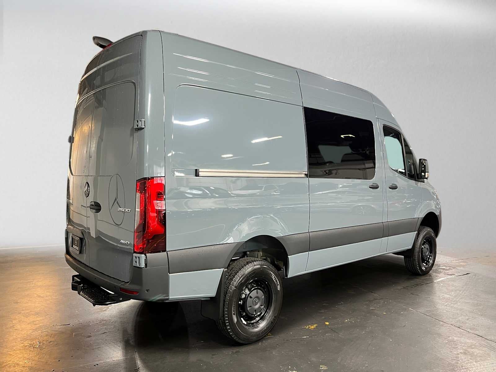 2026 Mercedes-Benz Sprinter Cargo 2500 Standard Roof I4 Diesel HO 144 AWD