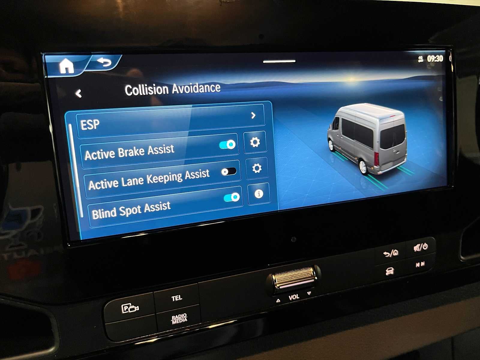 2026 Mercedes-Benz Sprinter Cargo 2500 Standard Roof I4 Diesel HO 144 AWD
