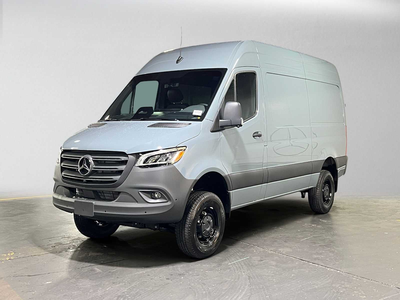 2026 Mercedes-Benz Sprinter Cargo 2500 Standard Roof I4 Diesel HO 144 AWD
