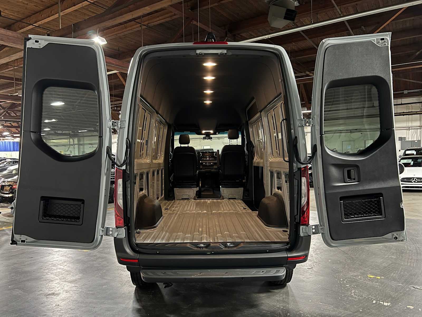 2026 Mercedes-Benz Sprinter 2500 Standard Roof I4 Diesel HO 144 AWD