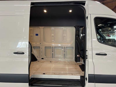 2026 Mercedes-Benz Sprinter 2500 Standard Roof I4 Diesel HO 144 AWD