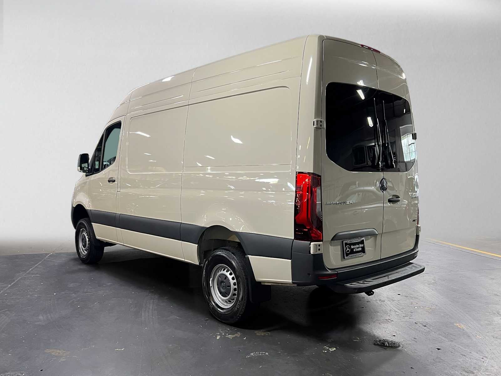 2026 Mercedes-Benz Sprinter 2500 Standard Roof I4 Diesel HO 144 AWD
