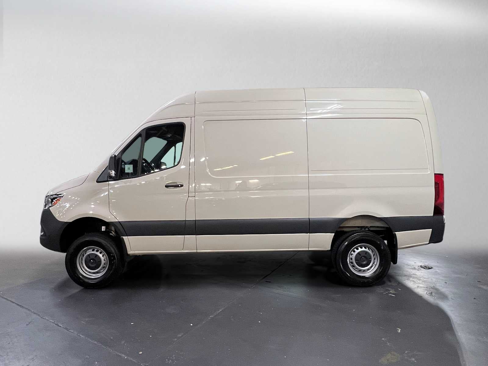 2026 Mercedes-Benz Sprinter 2500 Standard Roof I4 Diesel HO 144 AWD