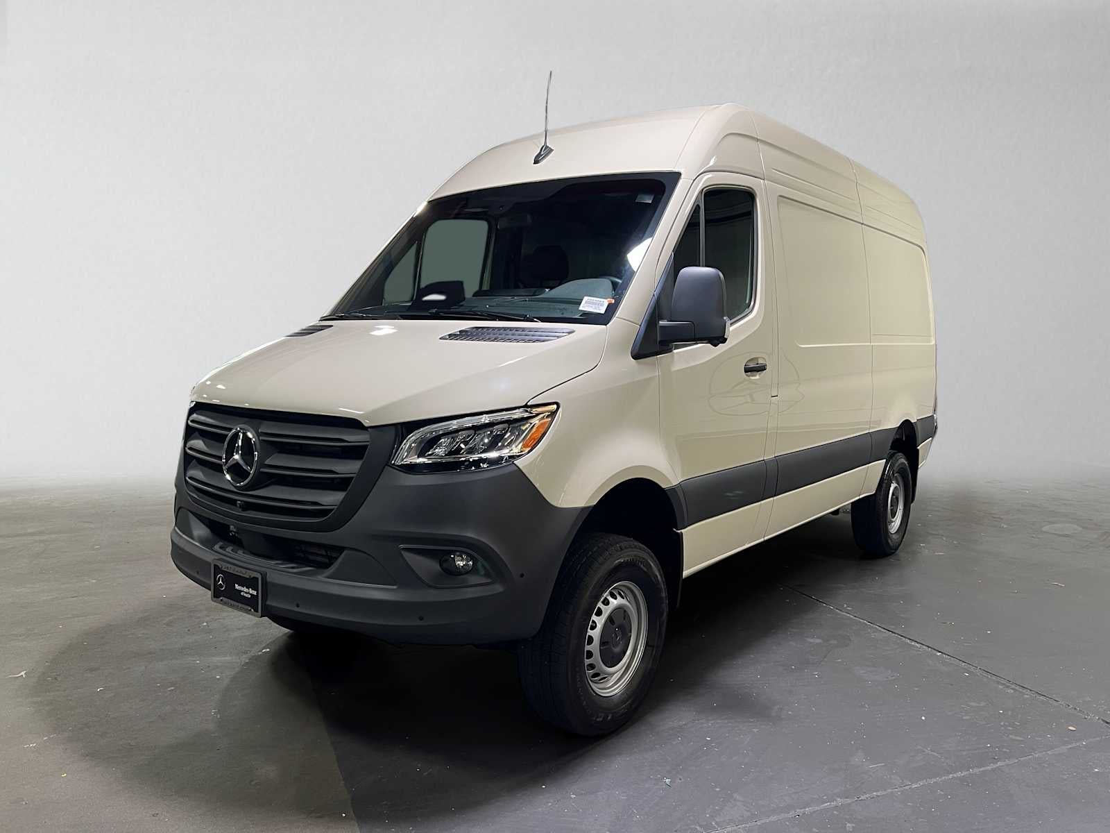 2026 Mercedes-Benz Sprinter 2500 Standard Roof I4 Diesel HO 144 AWD