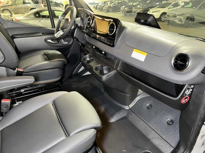 2026 Mercedes-Benz Sprinter 2500 Standard Roof I4 Diesel HO 144 AWD