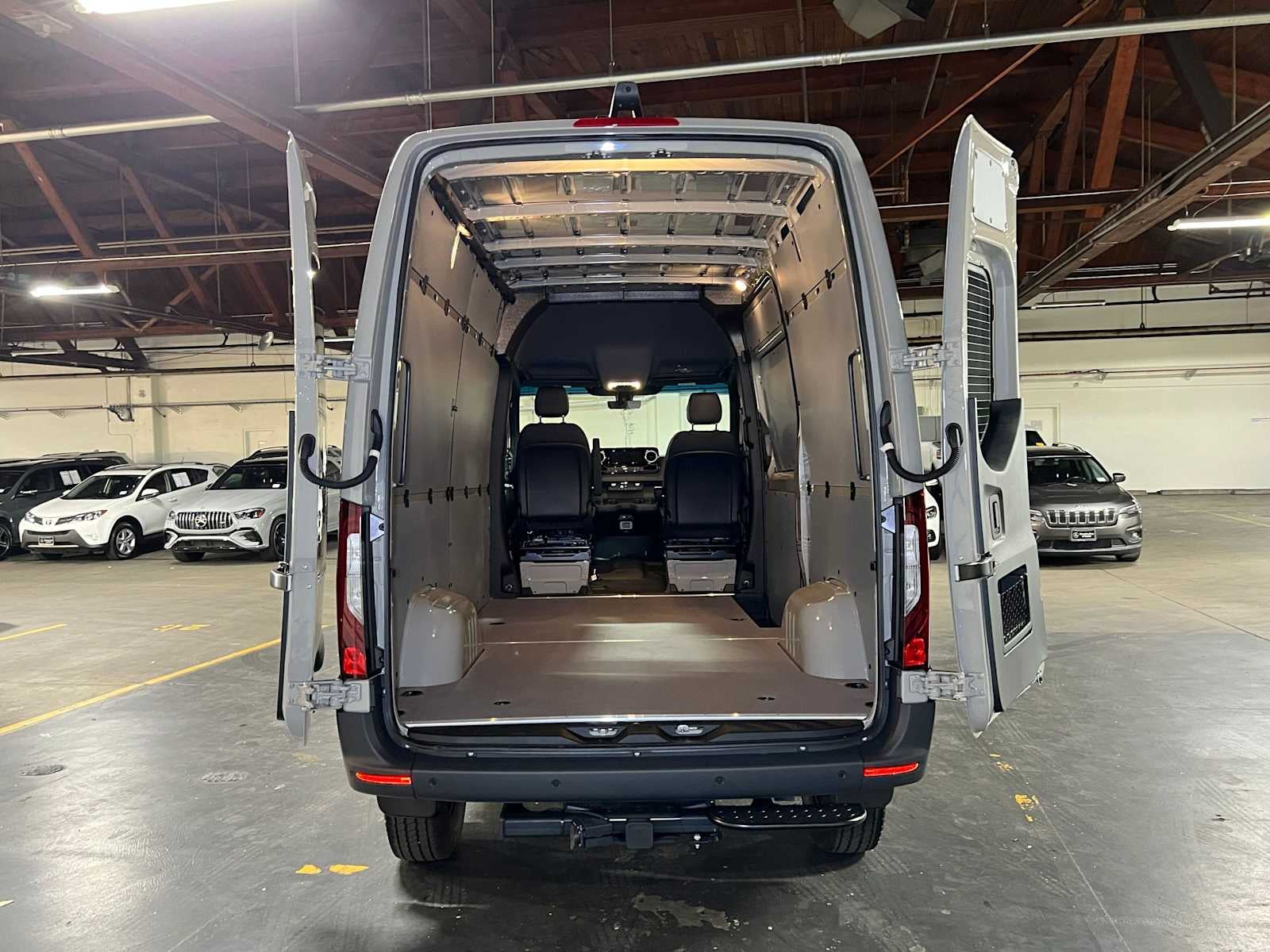 2026 Mercedes-Benz Sprinter 2500 Standard Roof I4 Diesel HO 144 AWD