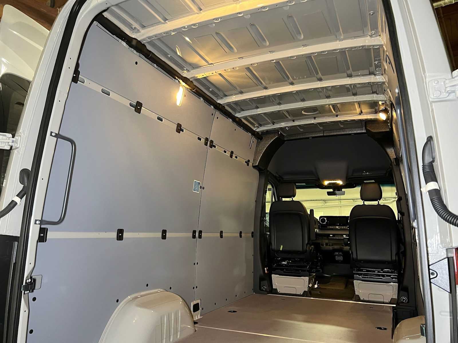 2026 Mercedes-Benz Sprinter 2500 Standard Roof I4 Diesel HO 144 AWD