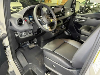 2026 Mercedes-Benz Sprinter 2500 Standard Roof I4 Diesel HO 144 AWD
