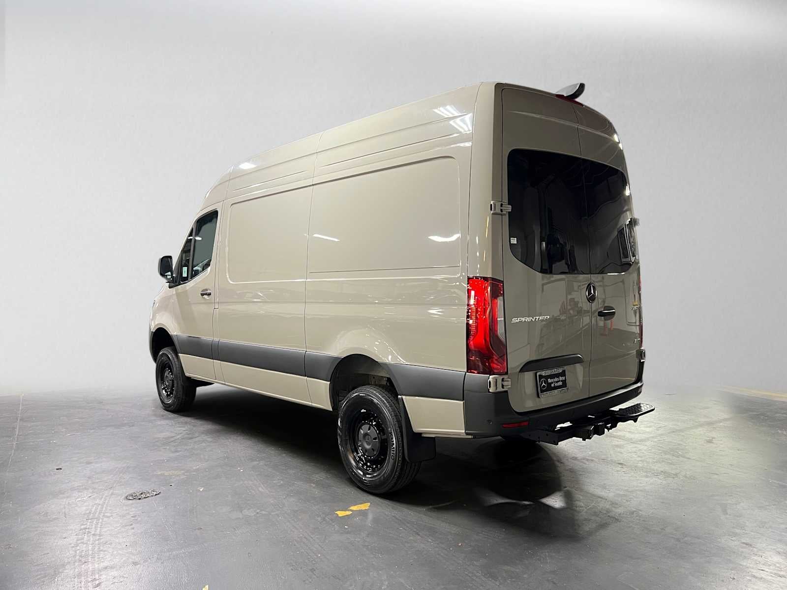2026 Mercedes-Benz Sprinter 2500 Standard Roof I4 Diesel HO 144 AWD