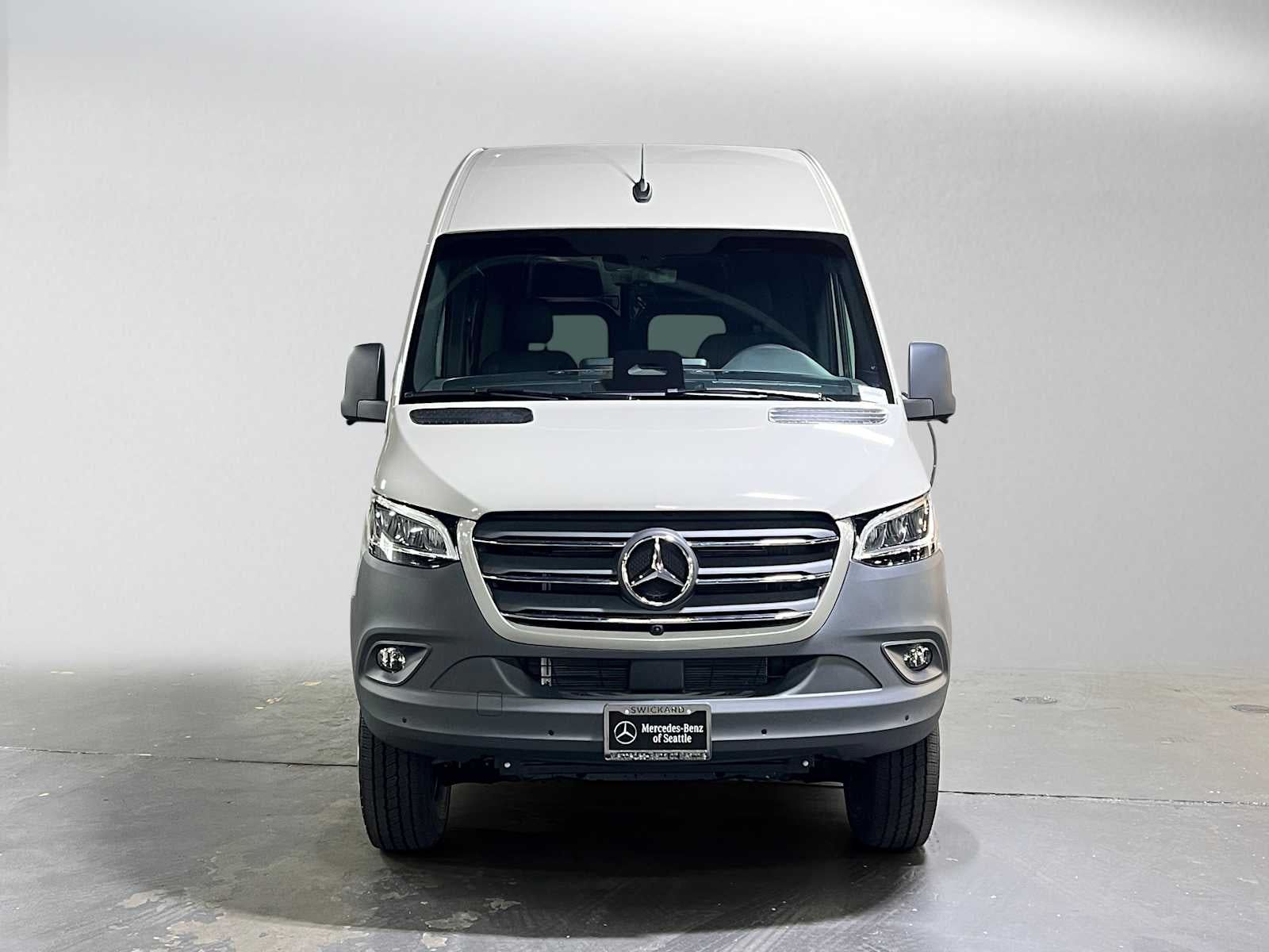 2026 Mercedes-Benz Sprinter 2500 Standard Roof I4 Diesel HO 144 AWD