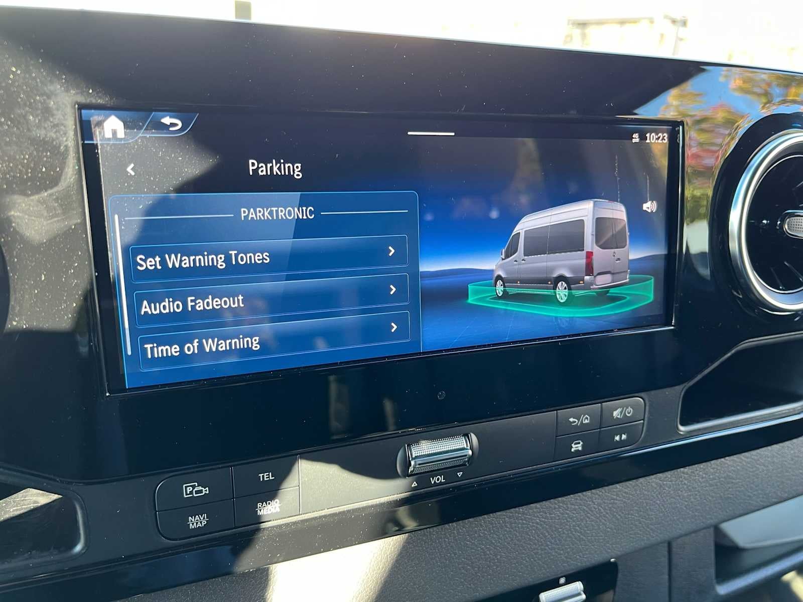 2026 Mercedes-Benz Sprinter Crew 2500 Standard Roof I4 Diesel HO 144 AWD