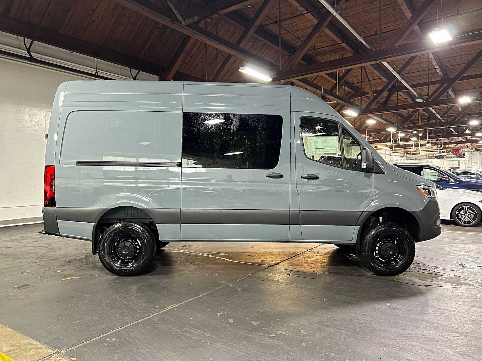 2026 Mercedes-Benz Sprinter Crew 2500 Standard Roof I4 Diesel HO 144 AWD