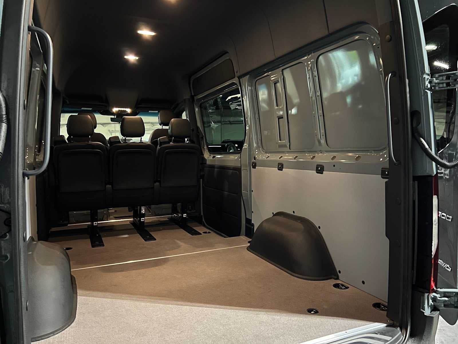 2026 Mercedes-Benz Sprinter Crew 2500 Standard Roof I4 Diesel HO 144 AWD