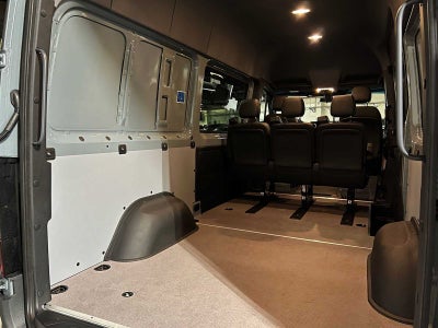 2026 Mercedes-Benz Sprinter Crew 2500 Standard Roof I4 Diesel HO 144 AWD