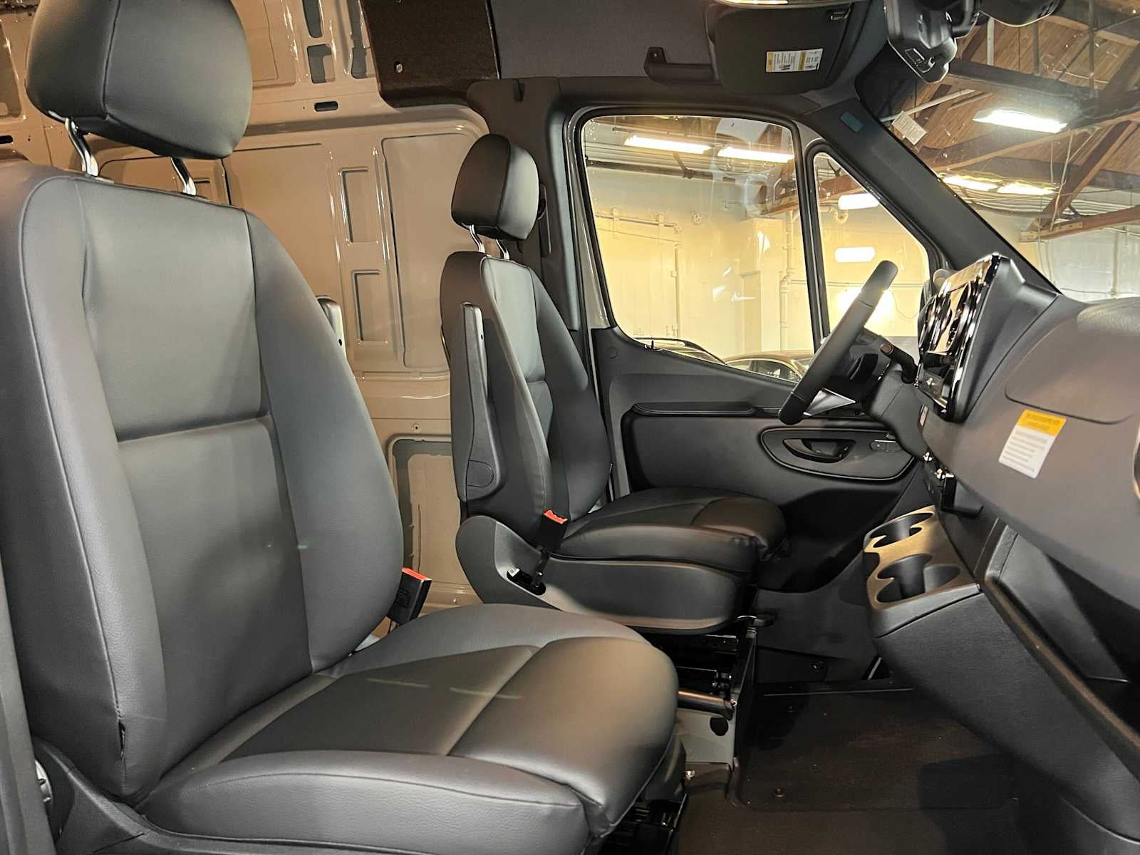 2026 Mercedes-Benz Sprinter 2500 Standard Roof I4 Diesel HO 144 AWD