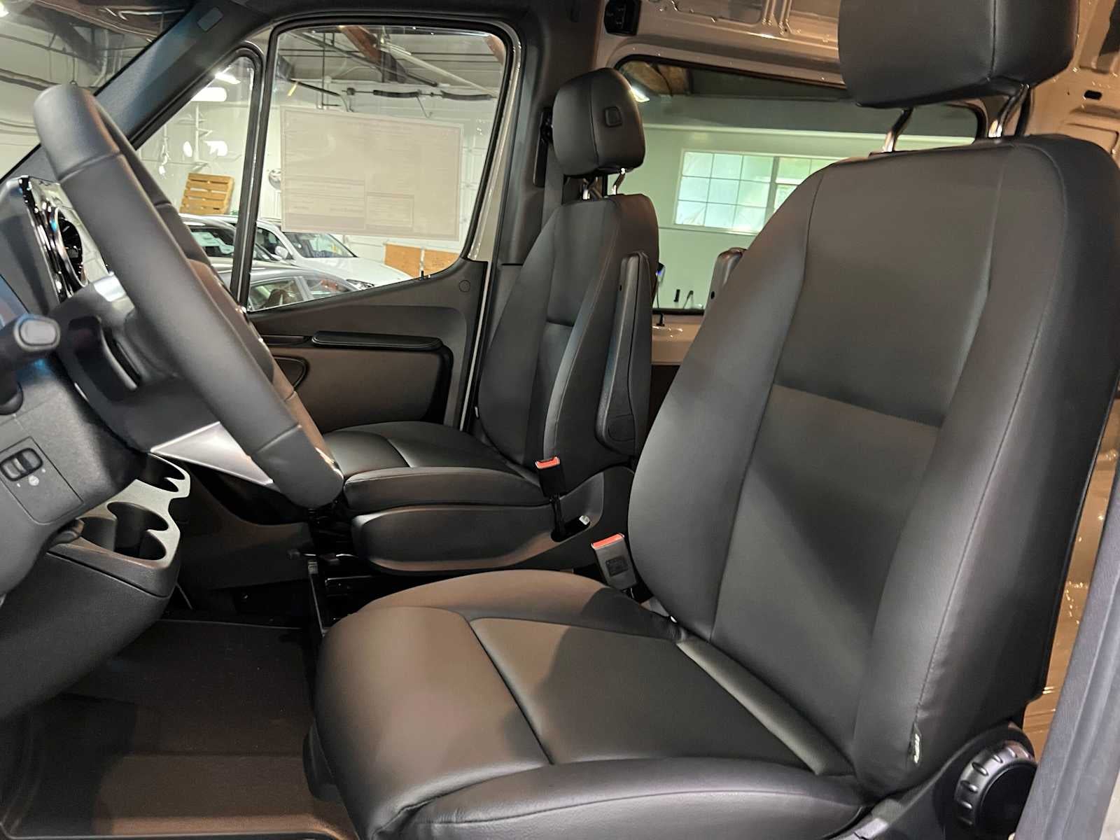 2026 Mercedes-Benz Sprinter 2500 Standard Roof I4 Diesel HO 144 AWD