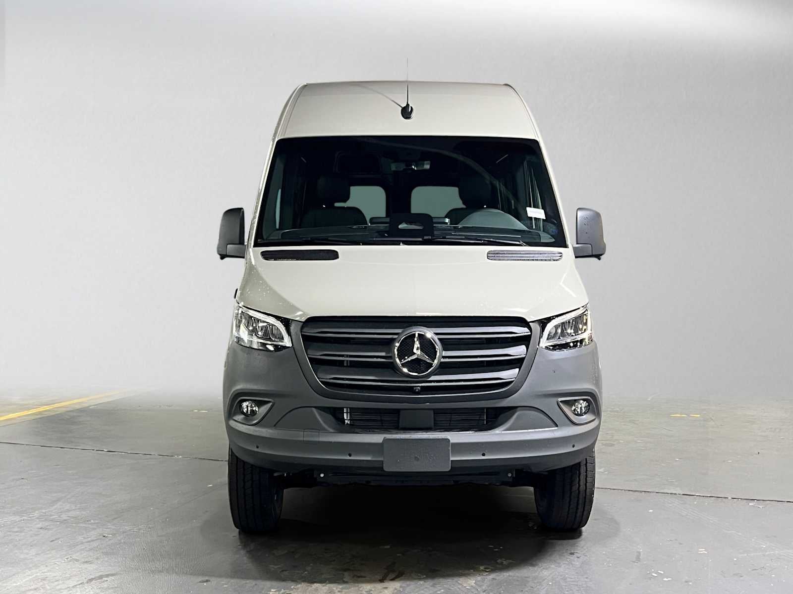 2026 Mercedes-Benz Sprinter 2500 Standard Roof I4 Diesel HO 144 AWD