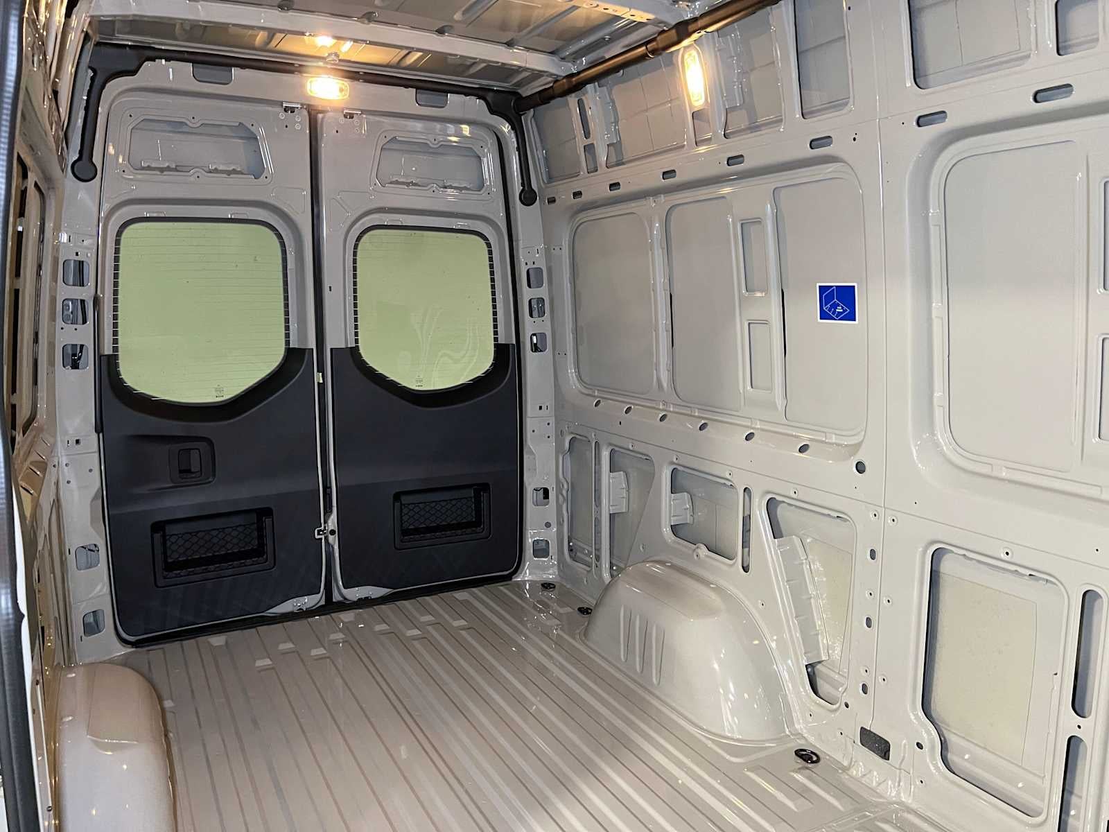 2026 Mercedes-Benz Sprinter 2500 Standard Roof I4 Diesel HO 144 AWD